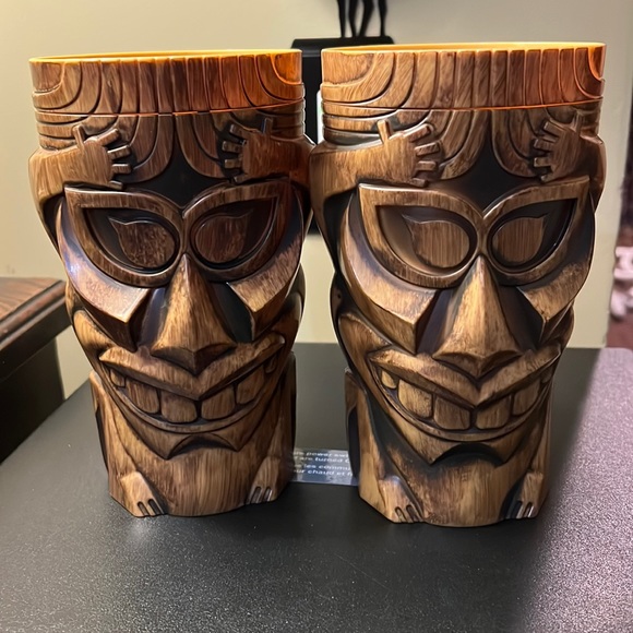 Universal Studios Tiki Glasses - Picture 1 of 5